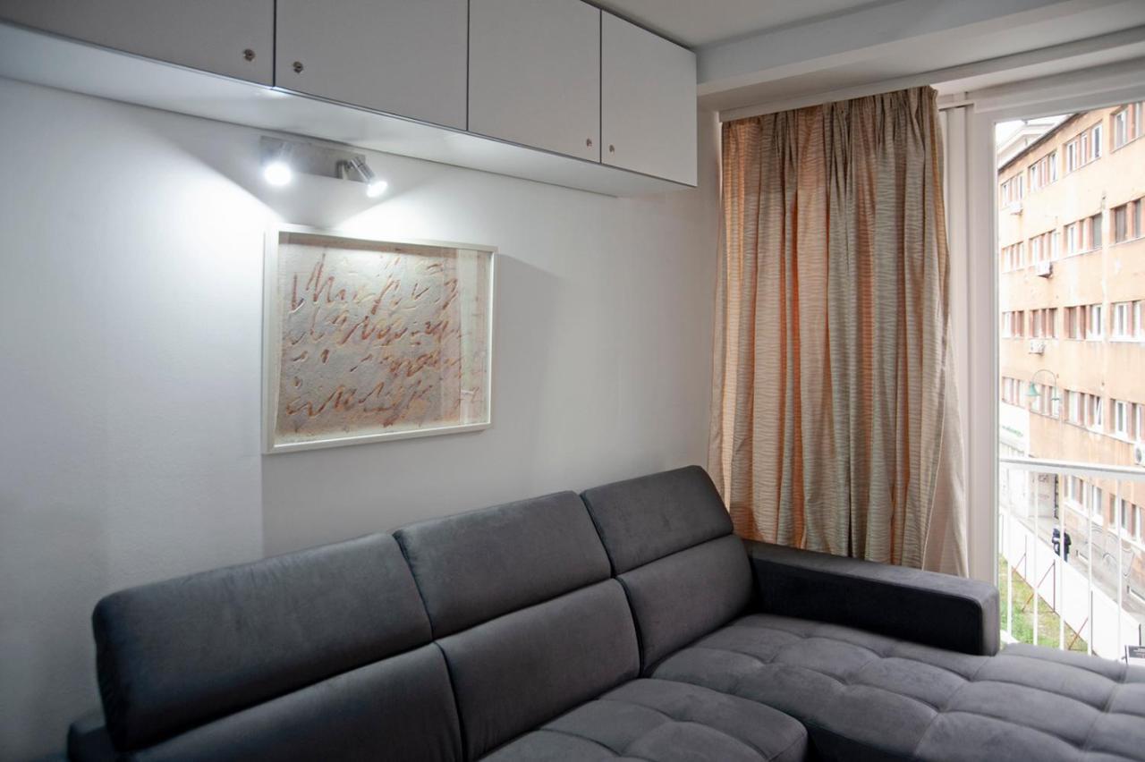 Studio Apartment Theatre View SJJ Esterno foto