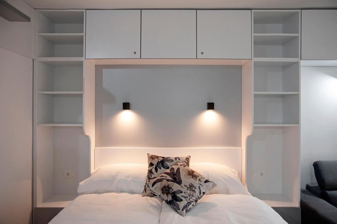 Studio Apartment Theatre View SJJ Esterno foto