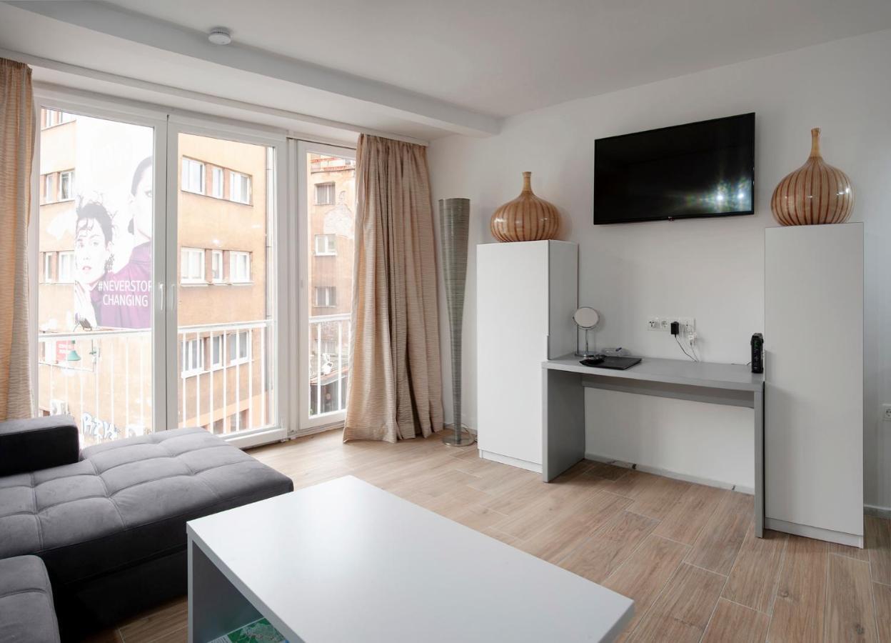 Studio Apartment Theatre View SJJ Esterno foto