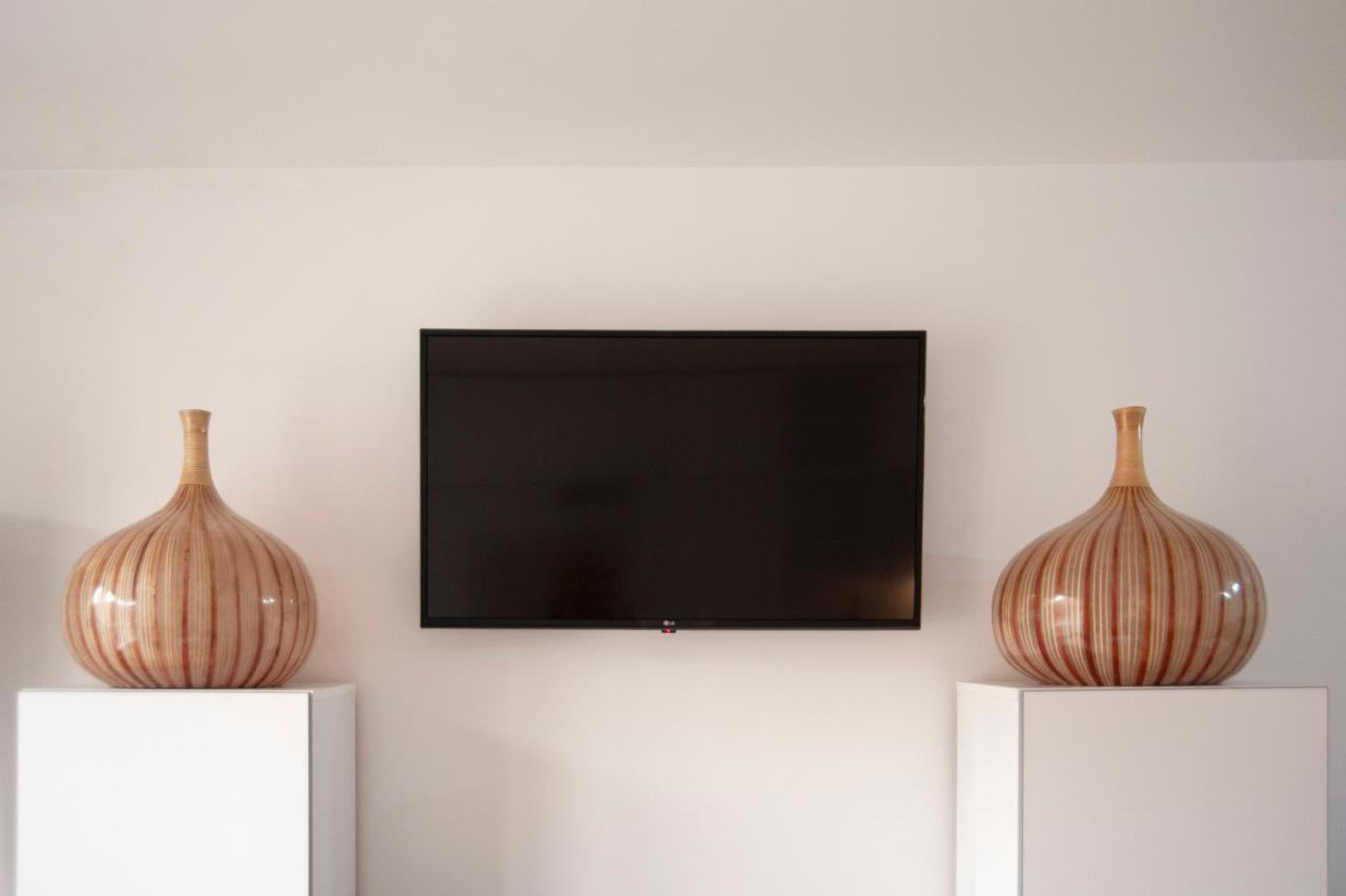 Studio Apartment Theatre View SJJ Esterno foto